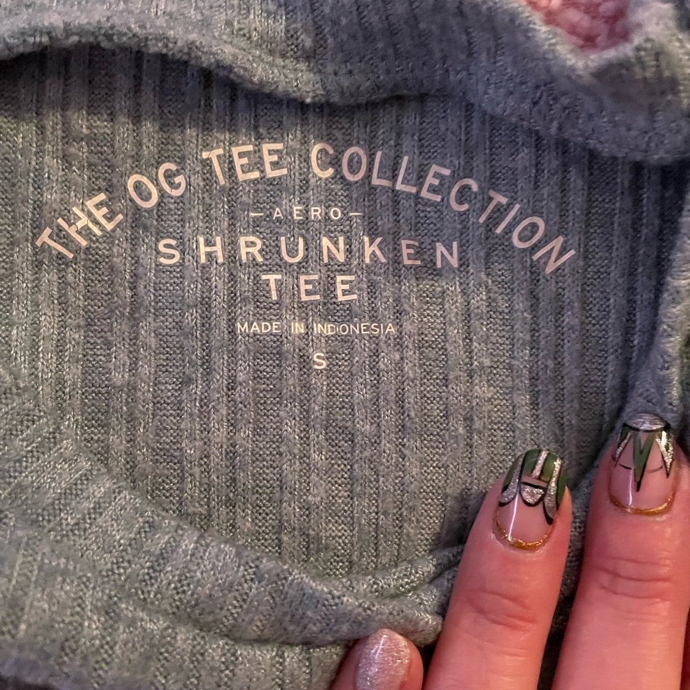 Cropped long sleeve top